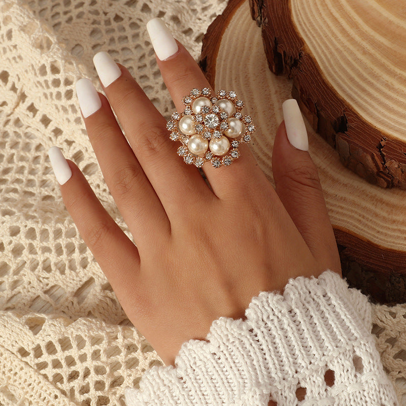 Simple Retro Fashion Refined Rhinestone Pearl Flower Ring